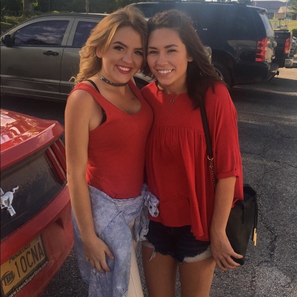 Meet your Posher, Hailey - Picture 1 of 1